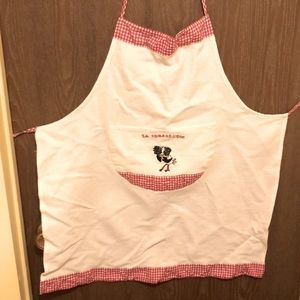 CP International Apron 30x26”, each tie is 29”